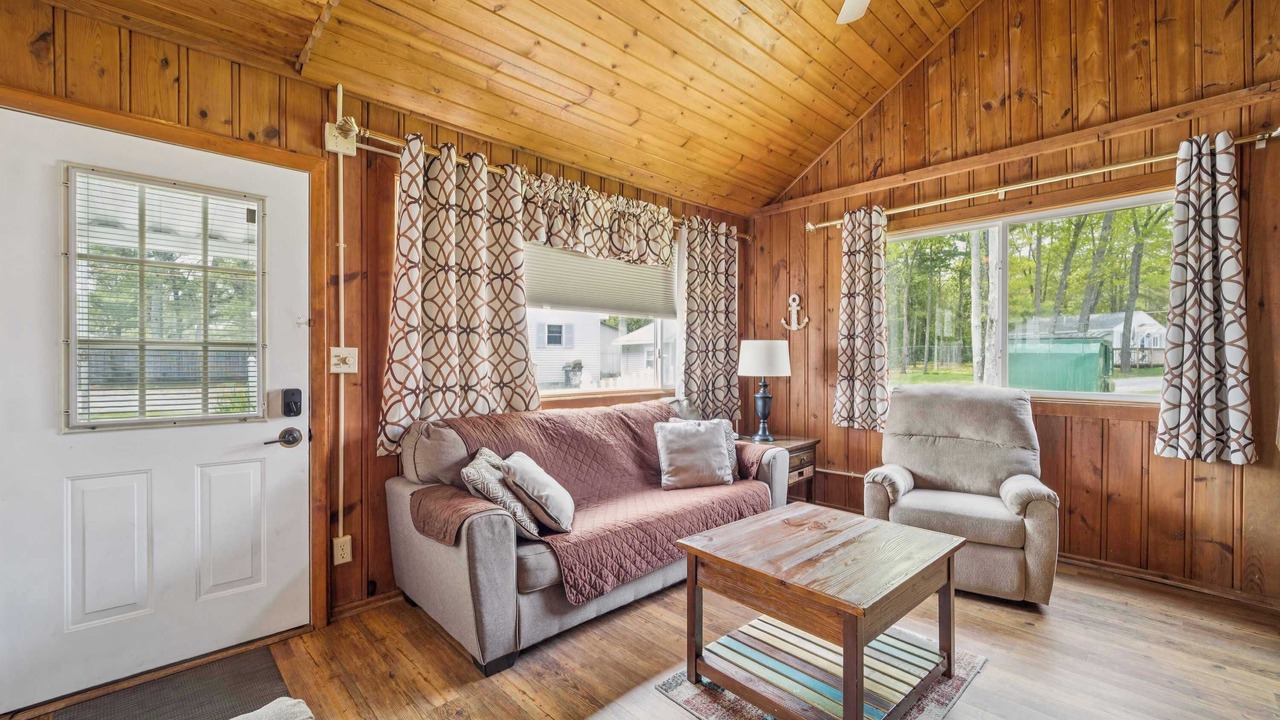 Photo of Livingroom in Greenbush