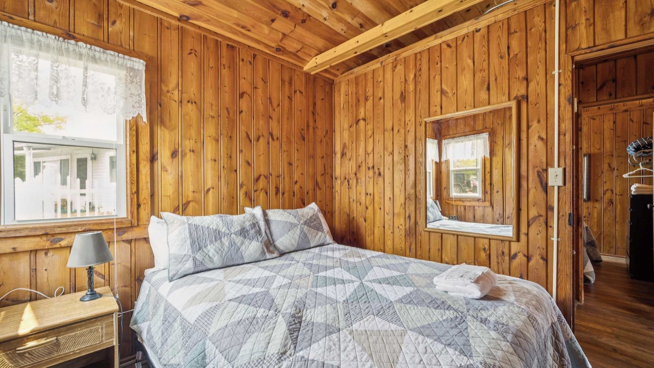 Photo of Bedroom in Greenbush