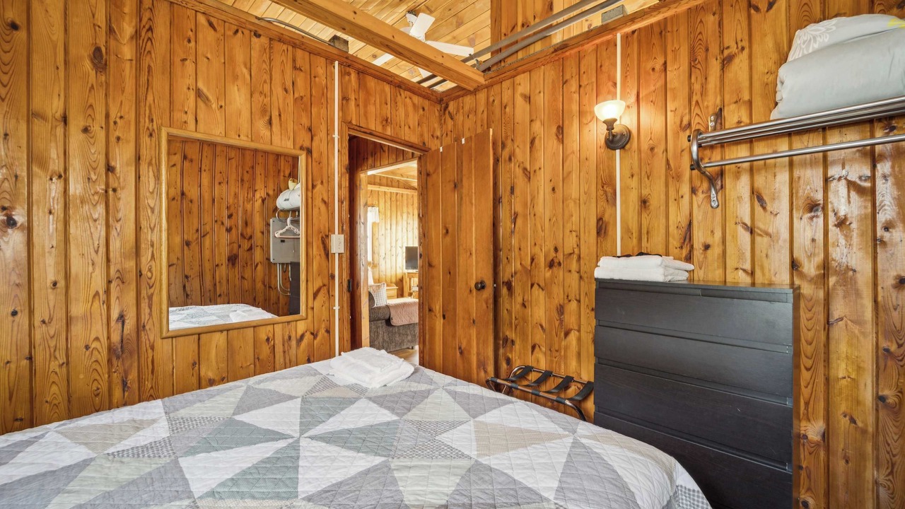 Photo of Bedroom in Greenbush