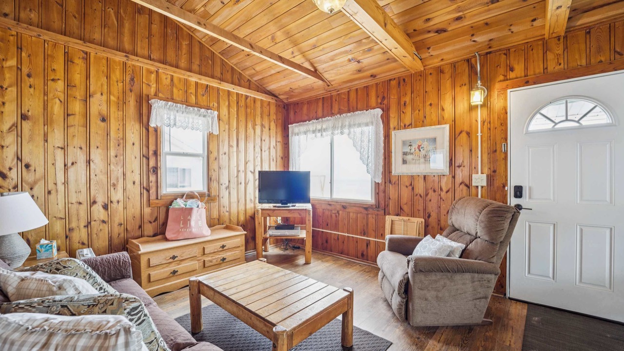 Photo of Livingroom in Greenbush