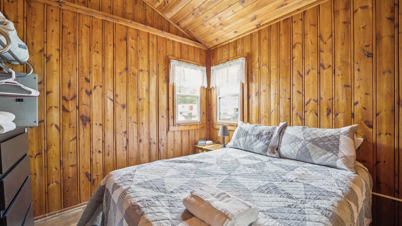 Photo of Bedroom in Greenbush