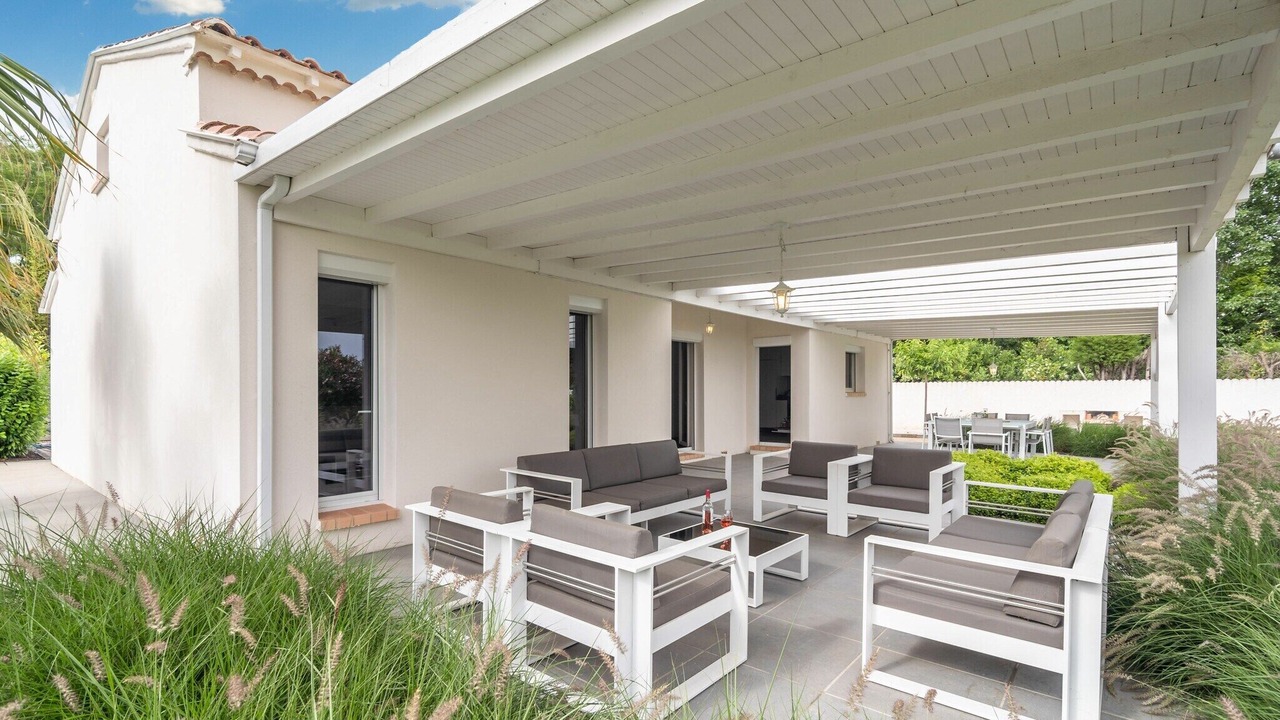 Photo of Patio Balcony in Saint-Genies-de-Fontedit