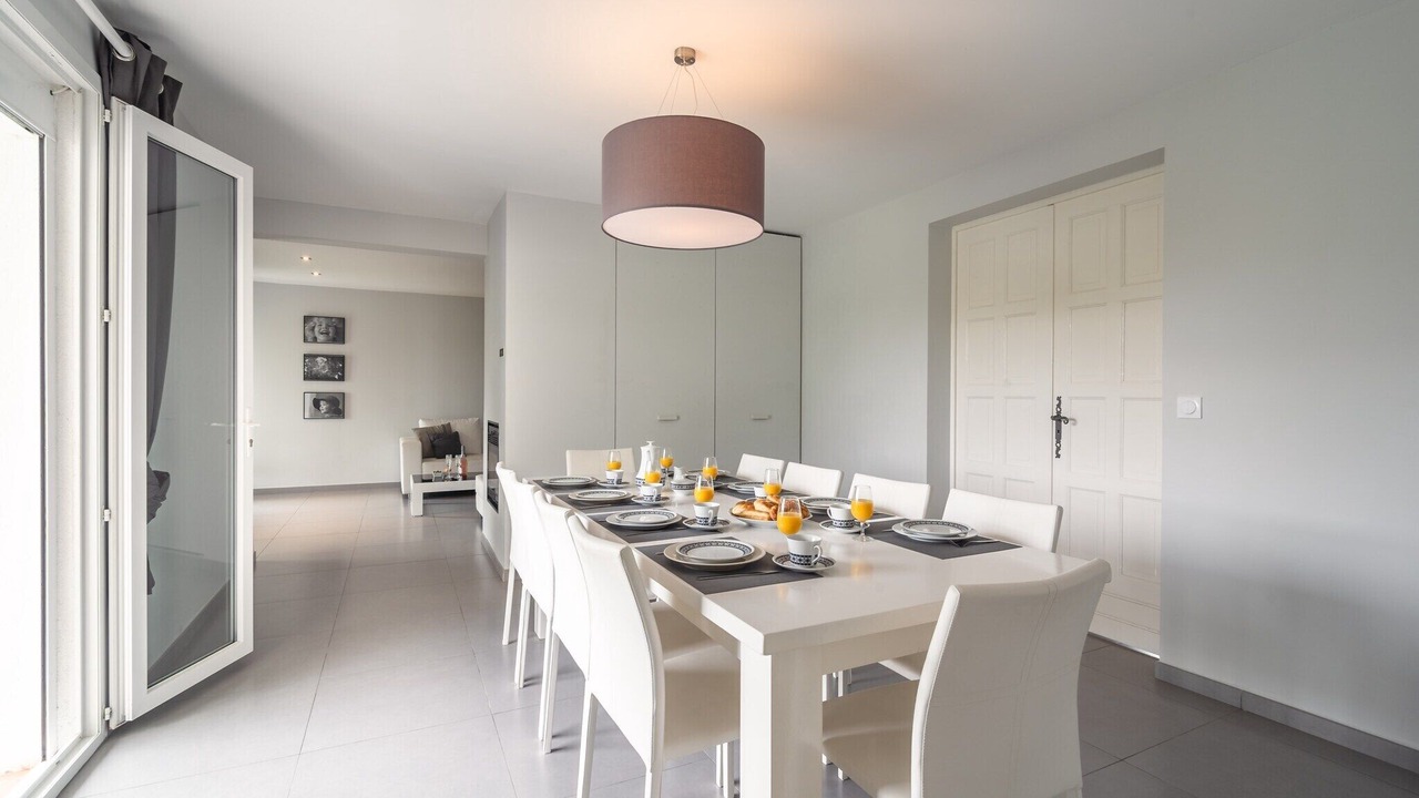 Photo of Livingroom in Saint-Genies-de-Fontedit