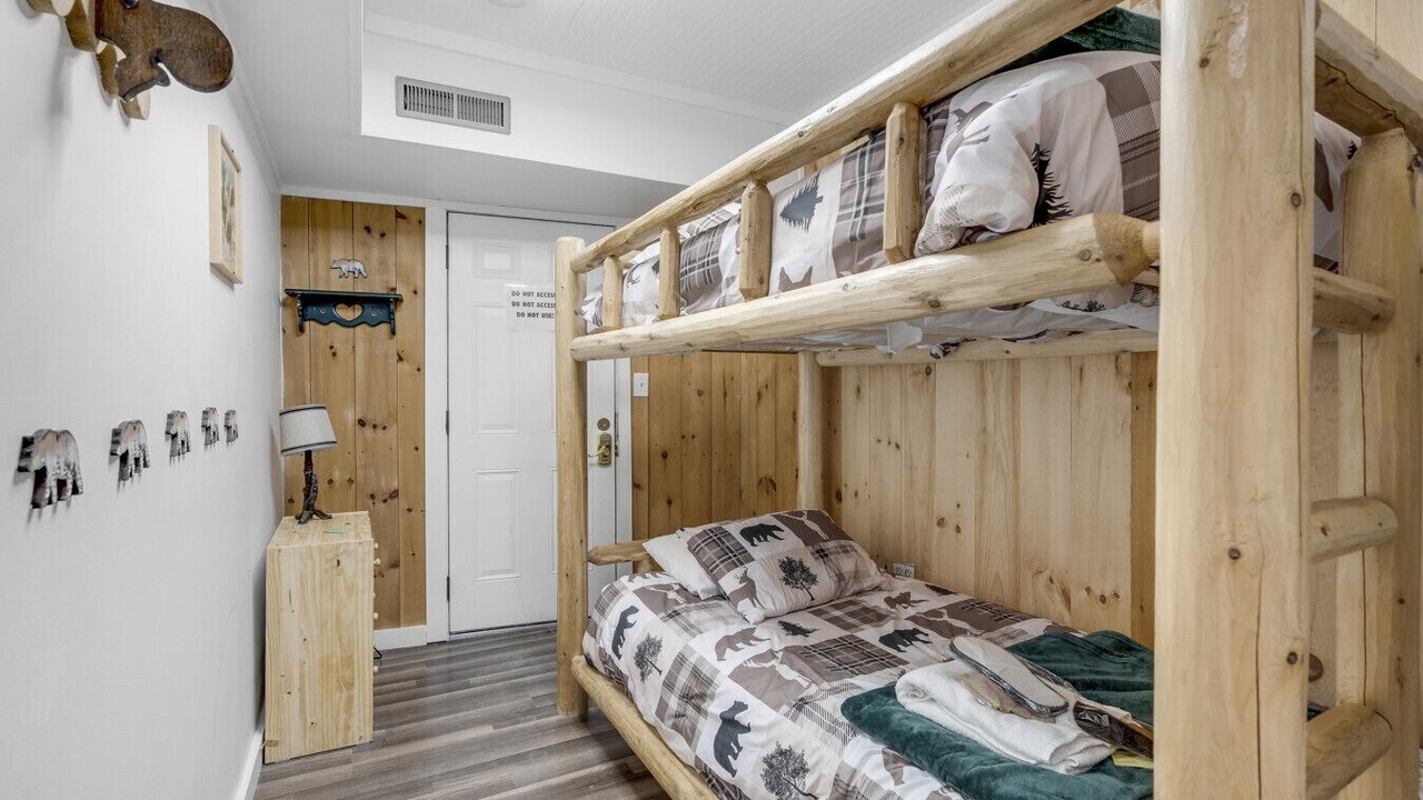 Photo of Bedroom in Moultonborough