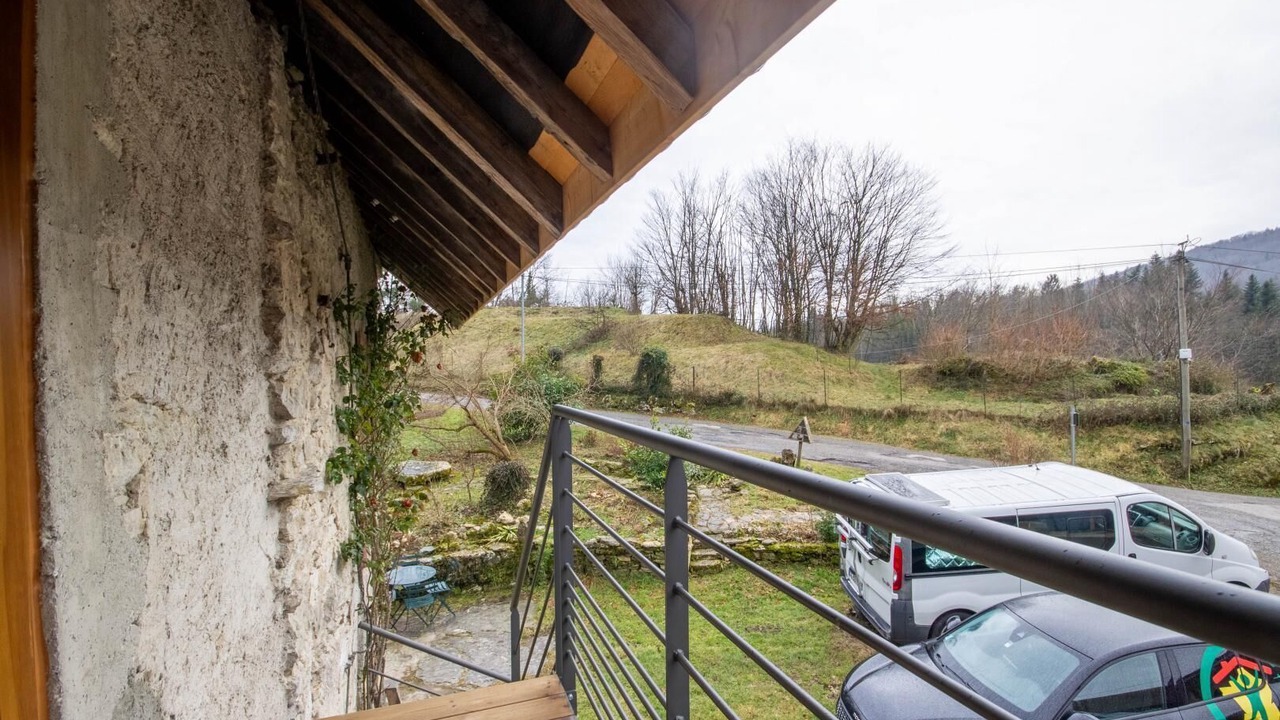 Photo of Outdoor in Saint-Jean-de-Couz
