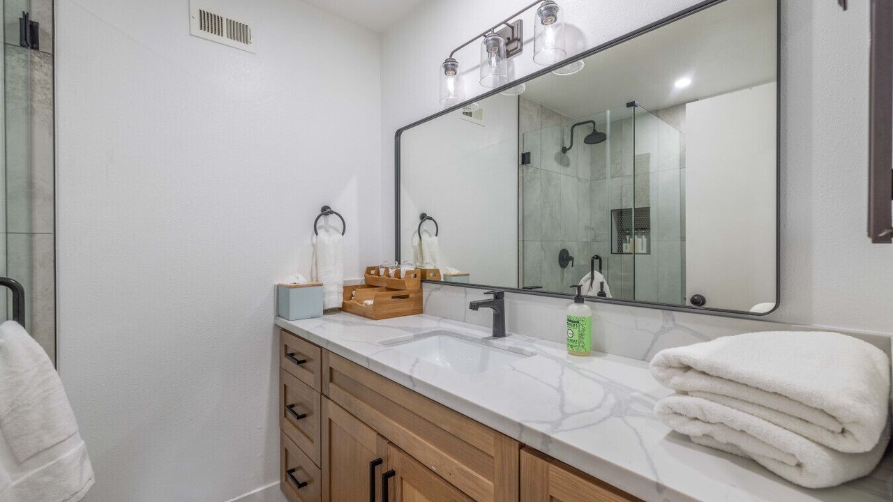 Photo of Bathroom in Whispering Forest