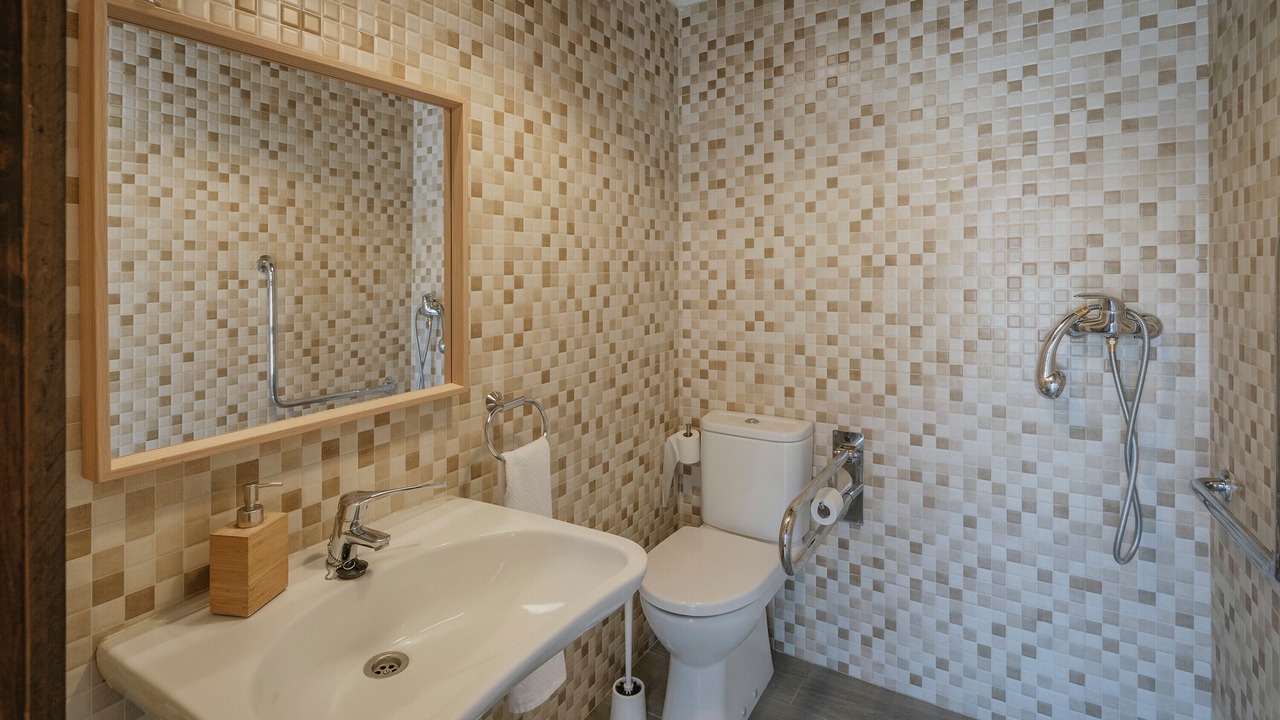 Photo of Bathroom in Mambrilla de Castrejon