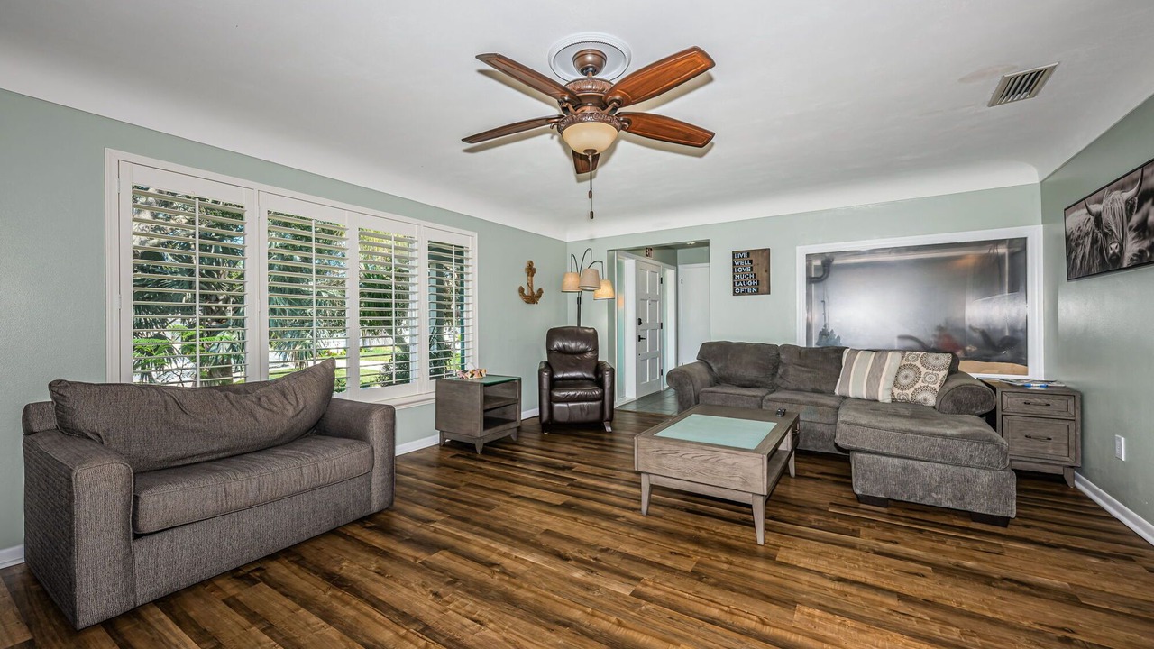 Photo of Livingroom in Harbor Bluffs