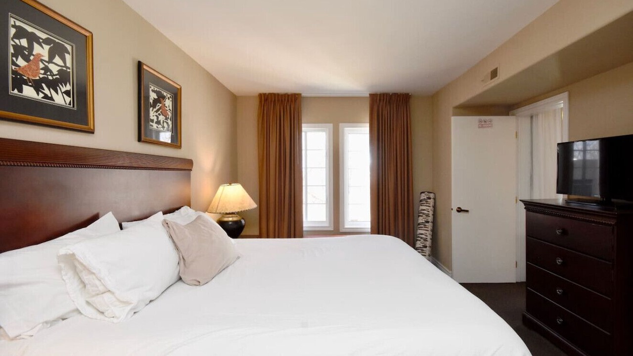 Photo of Bedroom in Oro-Medonte