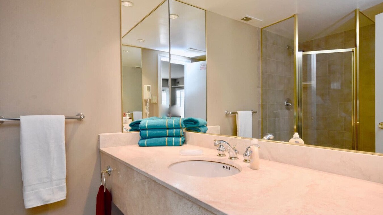 Photo of Bathroom in Oro-Medonte