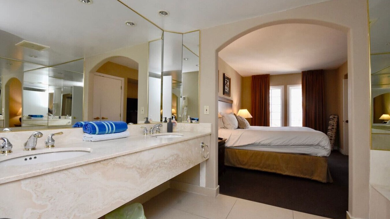 Photo of Bathroom in Oro-Medonte