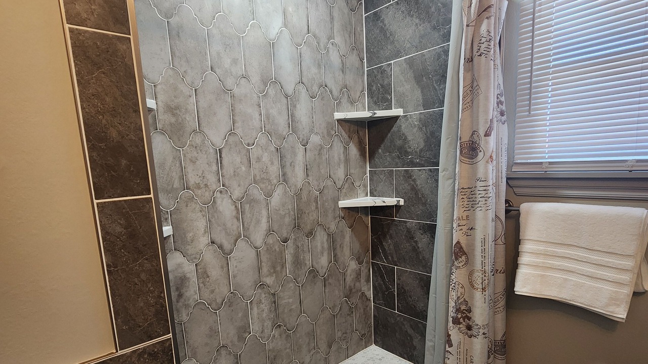 Photo of Bathroom in Del City