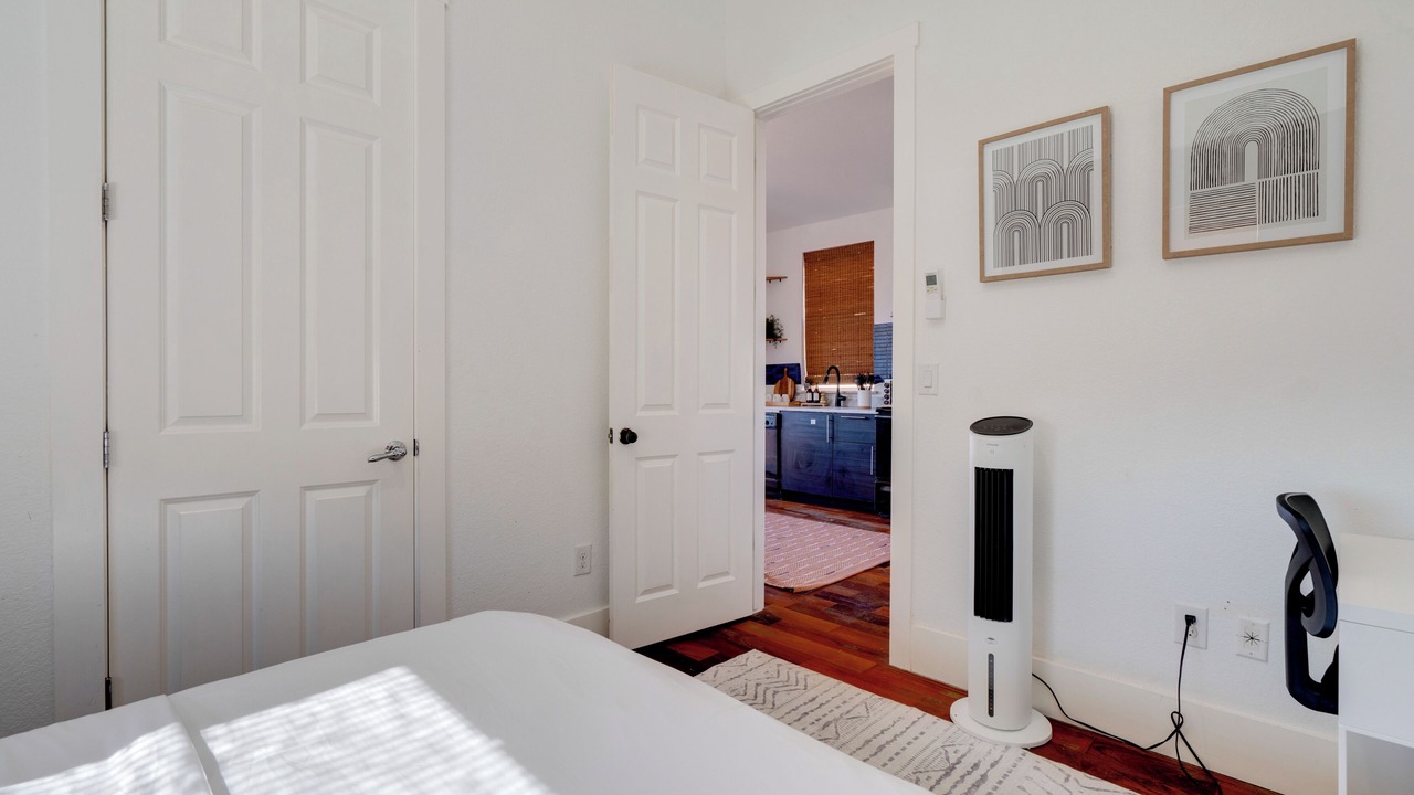 Photo of Bedroom in Hughes Park Lake