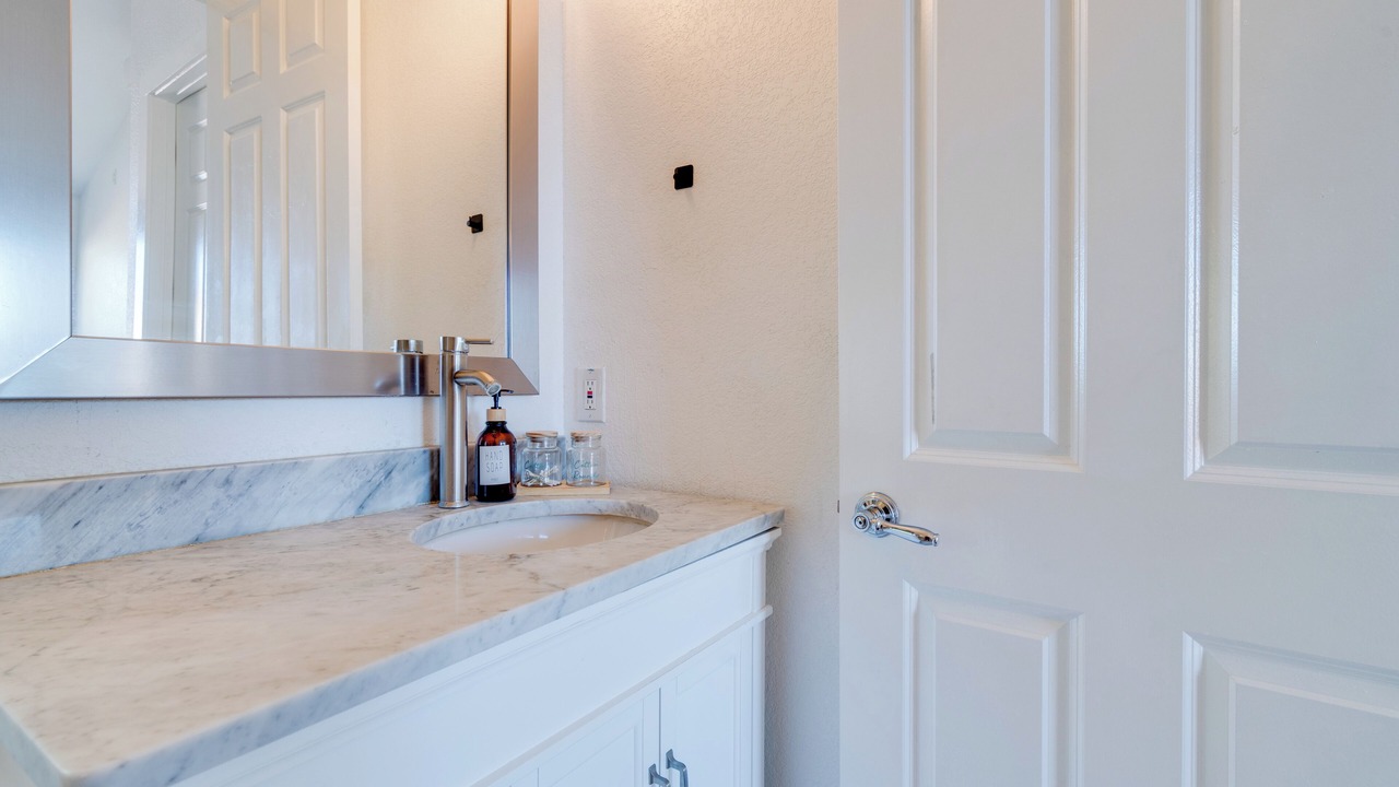 Photo of Bathroom in Hughes Park Lake