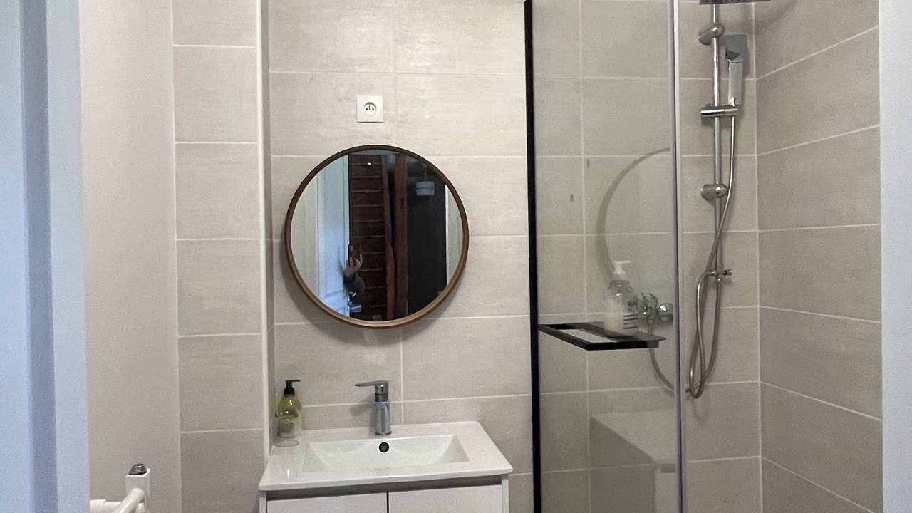 Photo of Bathroom in La Chapelle-du-Bois-des-Faulx