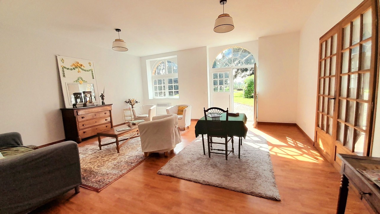 Photo of Livingroom in La Chapelle-du-Bois-des-Faulx