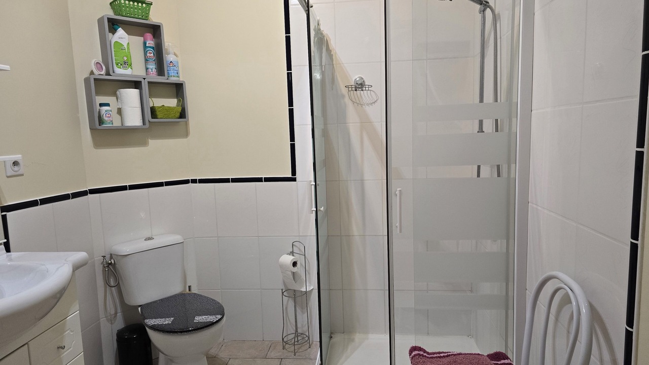 Photo of Bathroom in Quesnoy-le-Montant