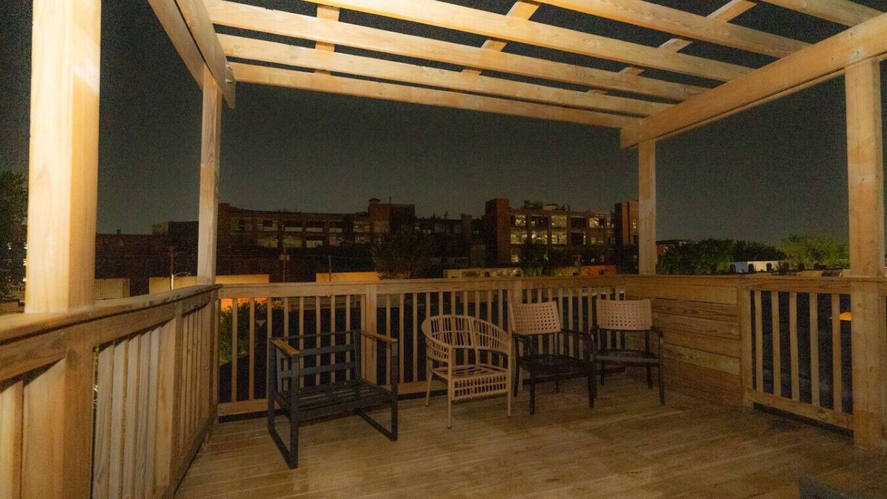 Photo of Outdoor in Greektown