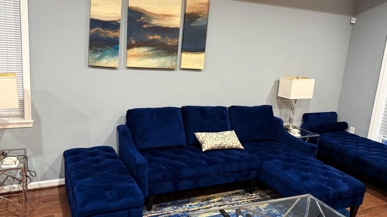 Photo of Livingroom in Greektown