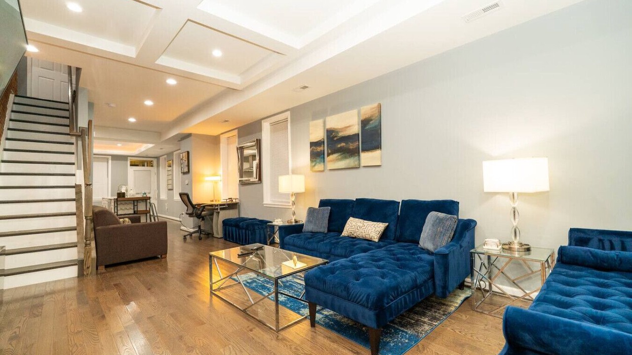 Photo of Livingroom in Greektown