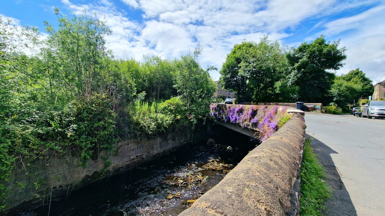 Photo of Others in Holmbridge