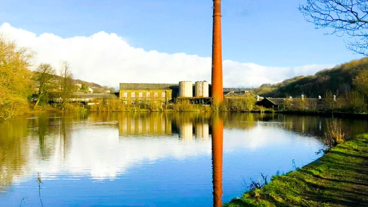 Photo of Others in Holmbridge