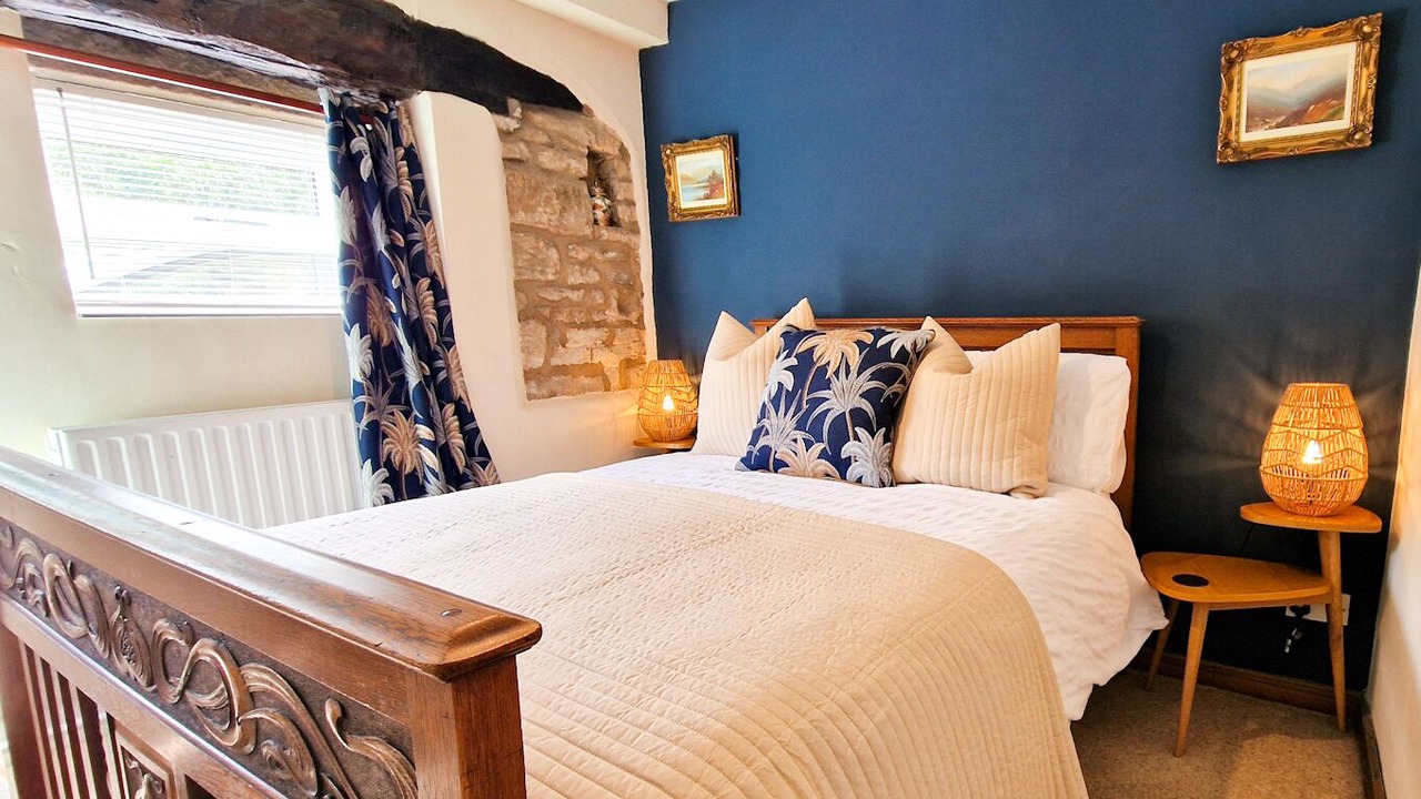 Photo of Others in Holmbridge