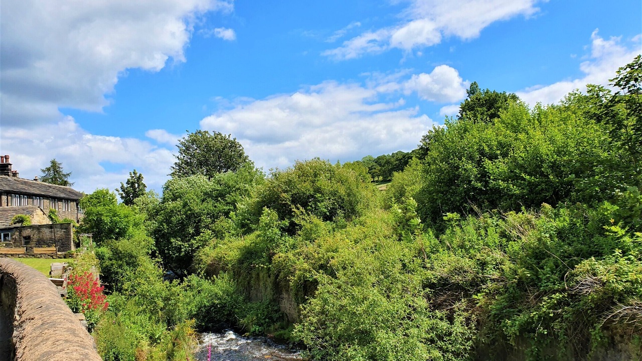 Photo of Others in Holmbridge