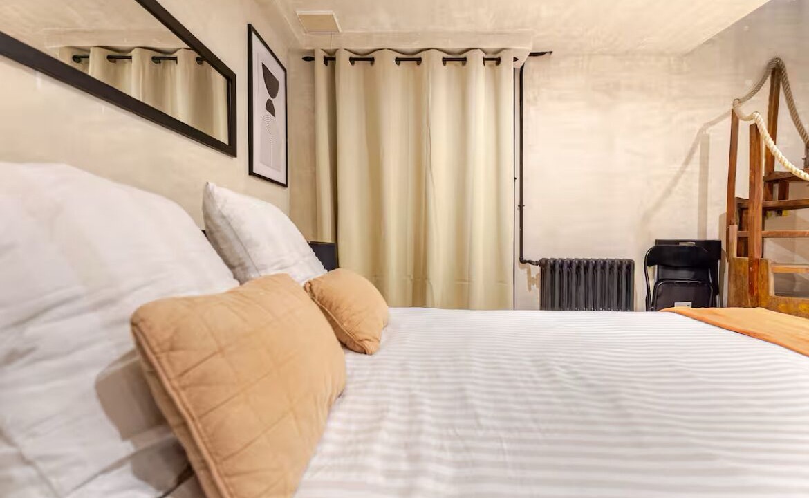 Photo of Bedroom in Montrouge