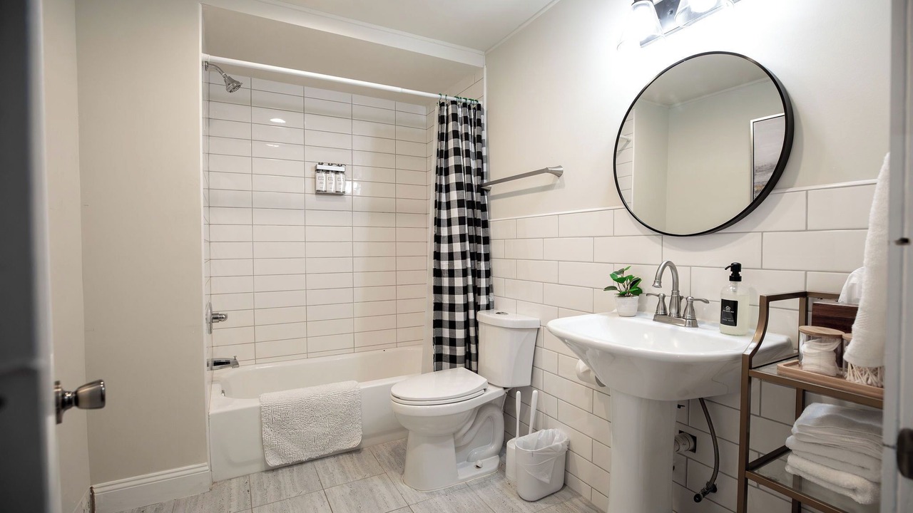 Photo of Bathroom in Whittier