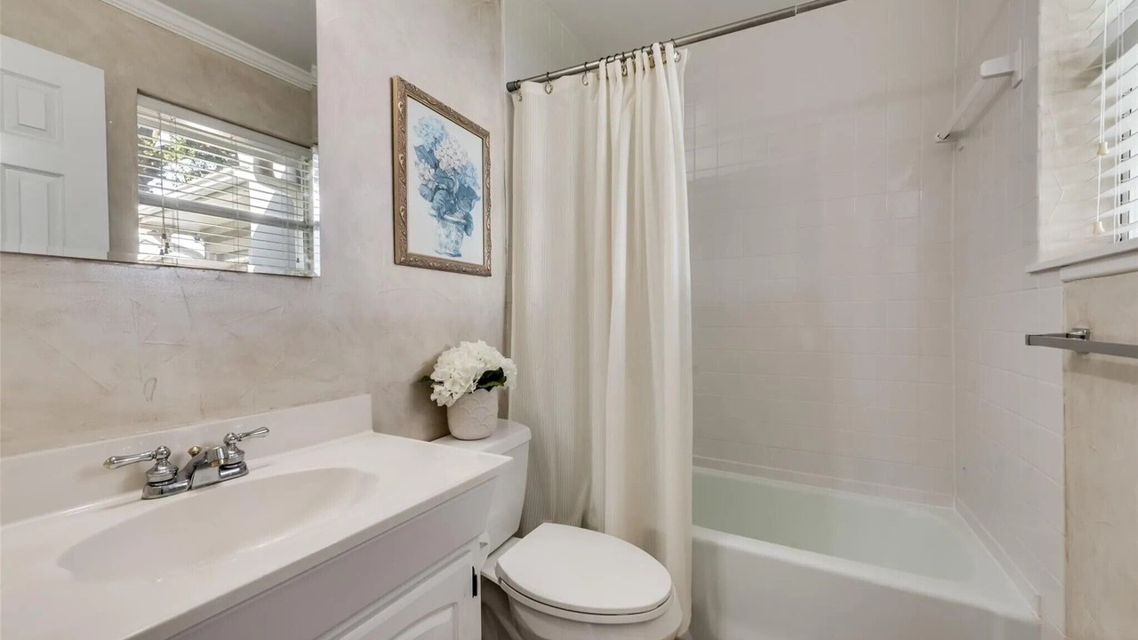Photo of Bathroom in Enchanted Oaks