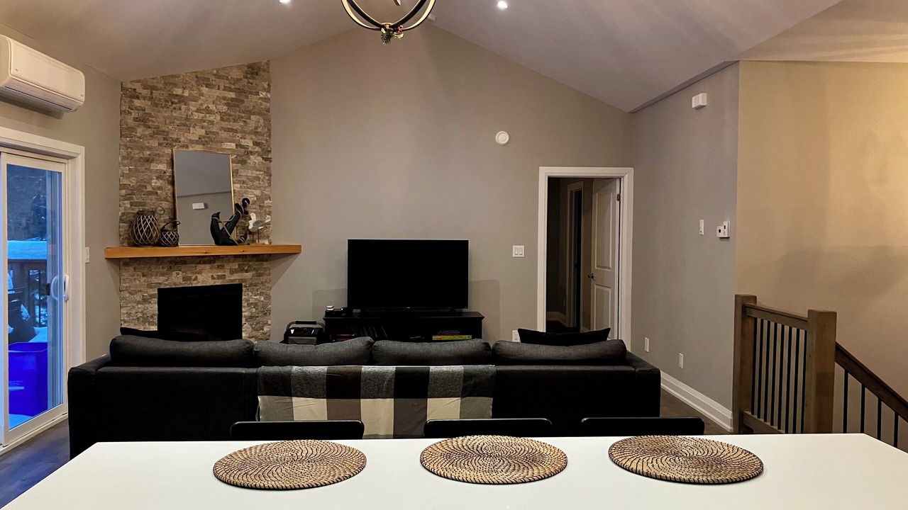 Photo of Livingroom in Lafontaine