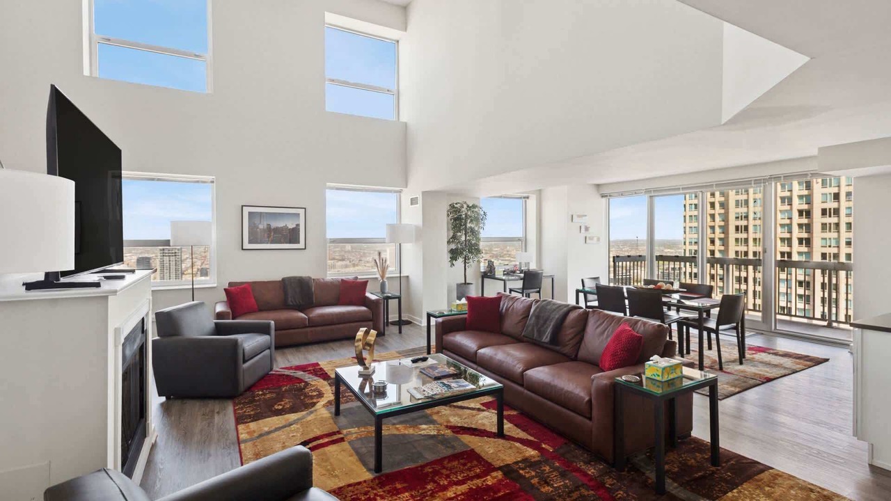 Photo of Livingroom in Downtown Chicago