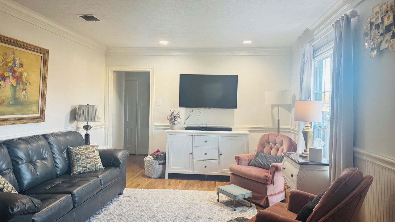 Photo of Livingroom in Dean Highland