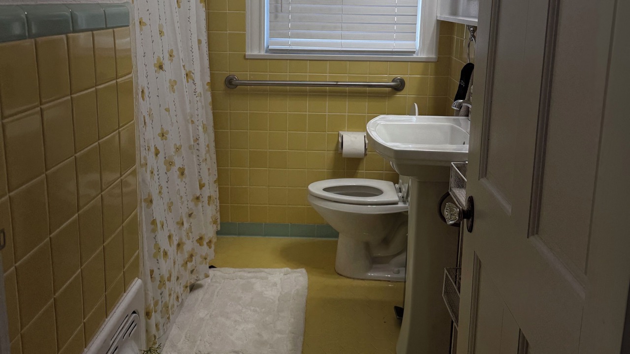 Photo of Bathroom in Dean Highland