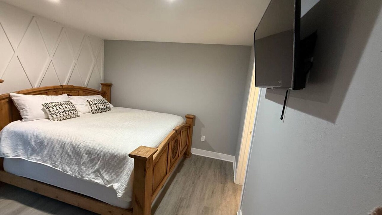 Photo of Bedroom in Navarro County