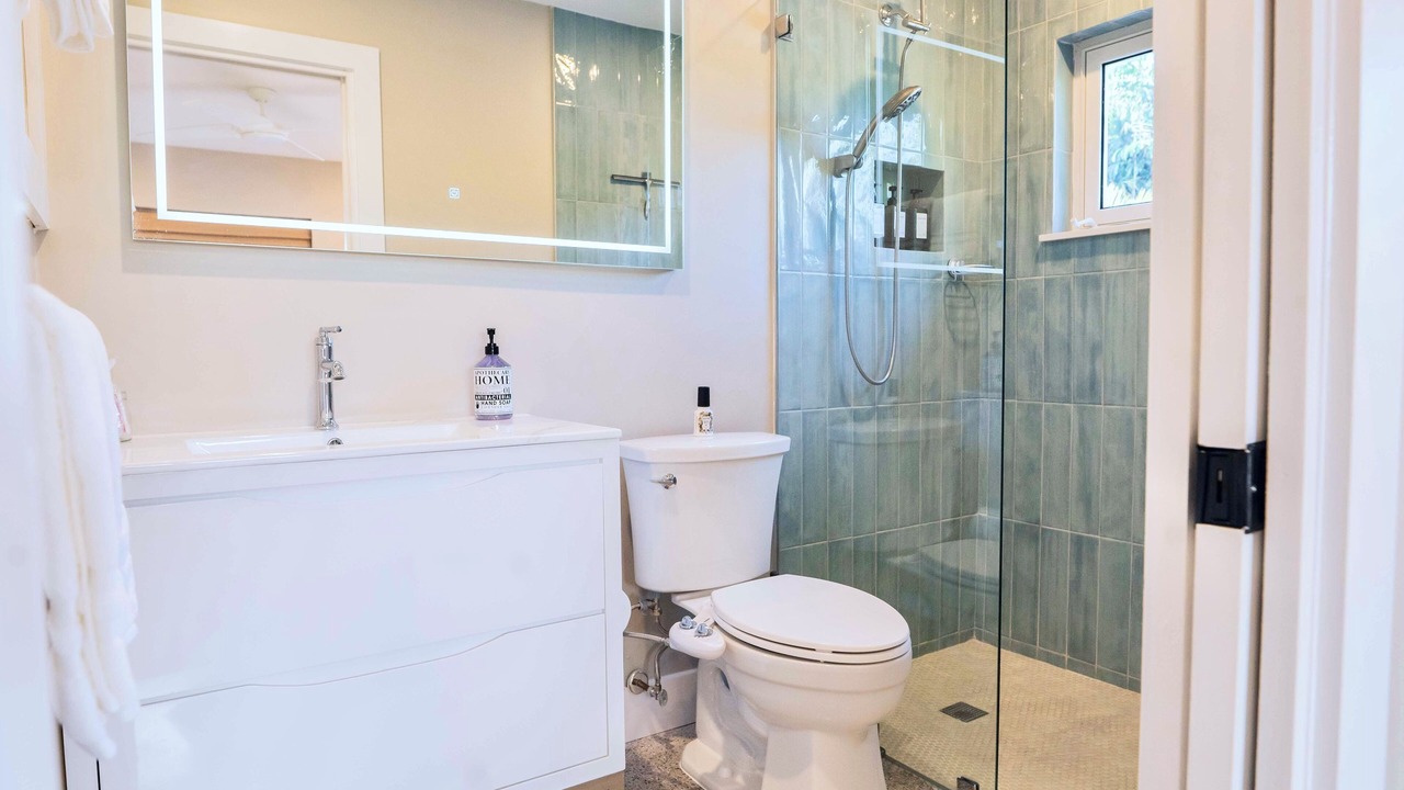Photo of Bathroom in North Andrews Gardens