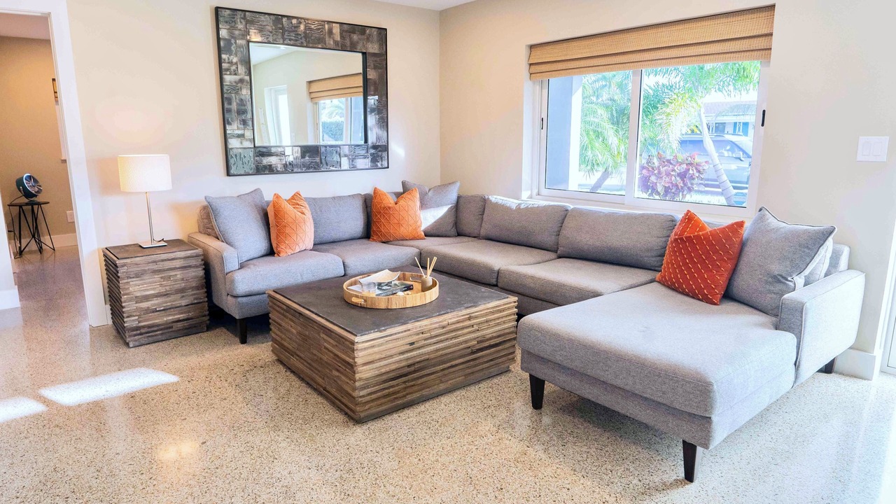 Photo of Livingroom in North Andrews Gardens