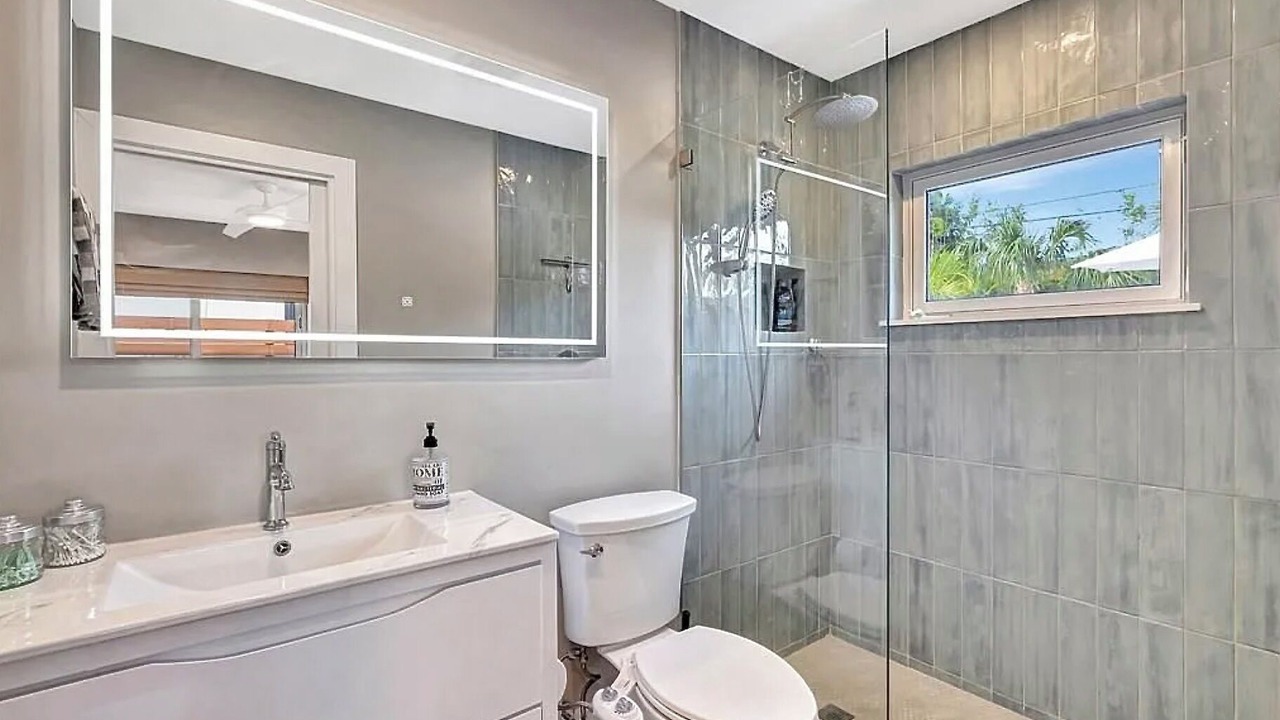 Photo of Bathroom in North Andrews Gardens