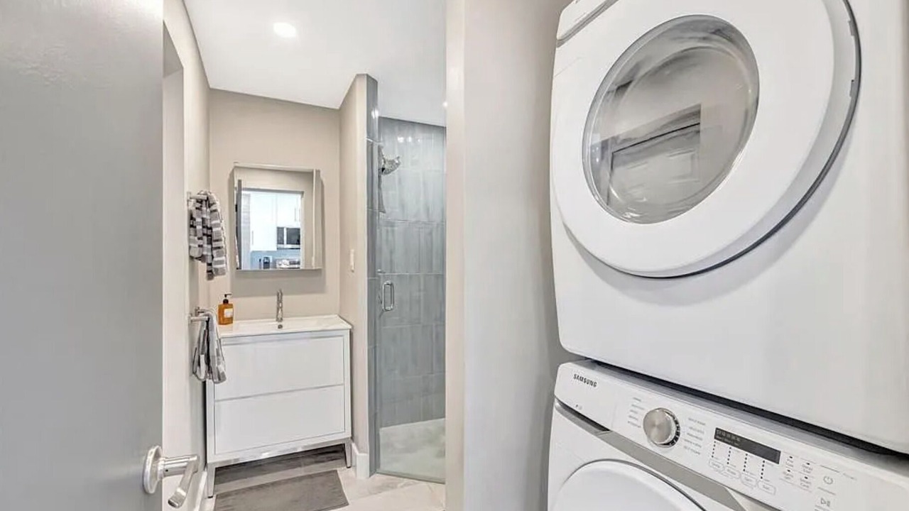 Photo of Bathroom in North Andrews Gardens