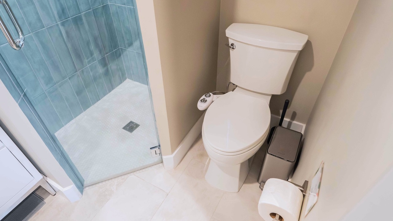 Photo of Bathroom in North Andrews Gardens