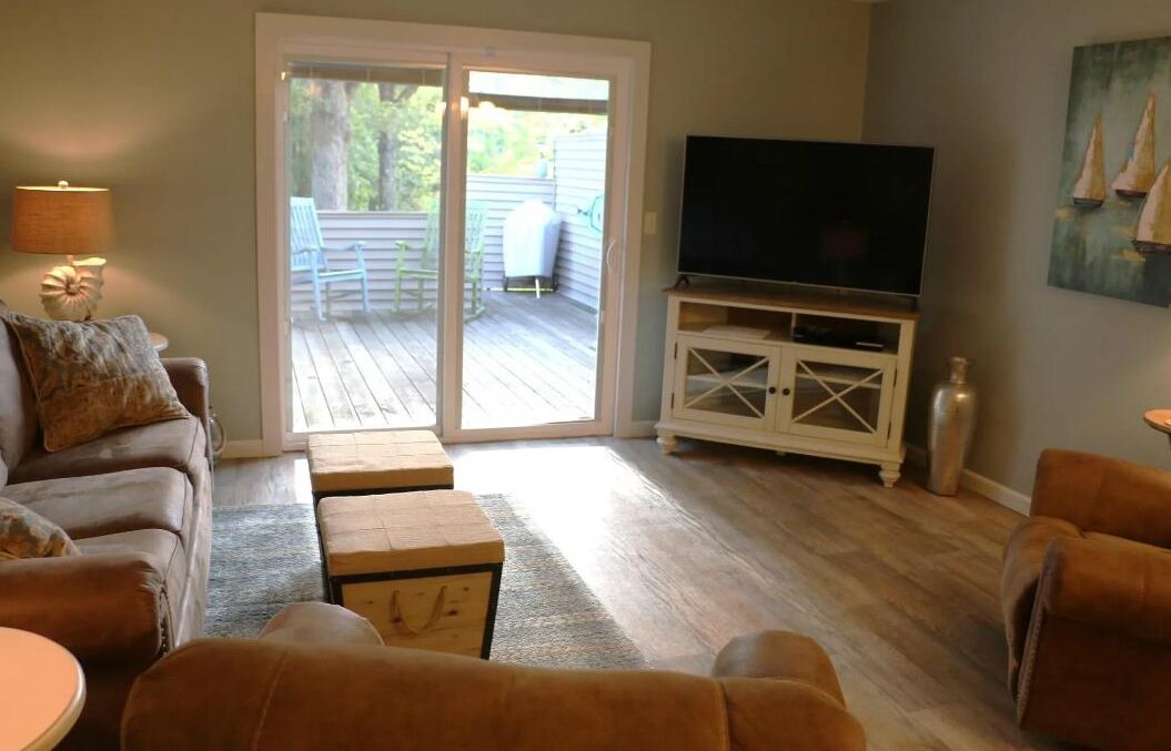 Photo of Livingroom in Fairfield Bay