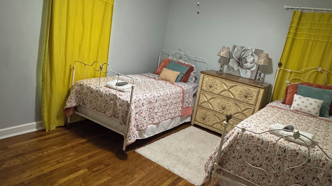 Photo of Bedroom in Uvalde