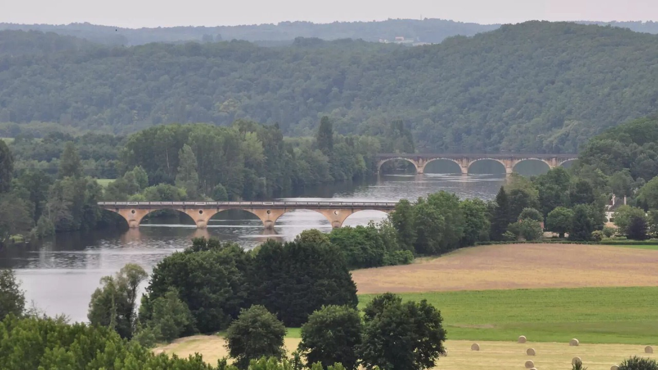 Photo of Others in Pezuls