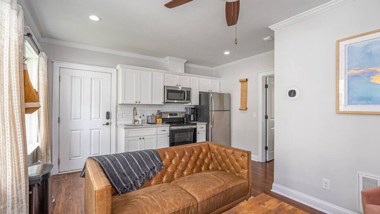 Photo of Livingroom in Beach Institute