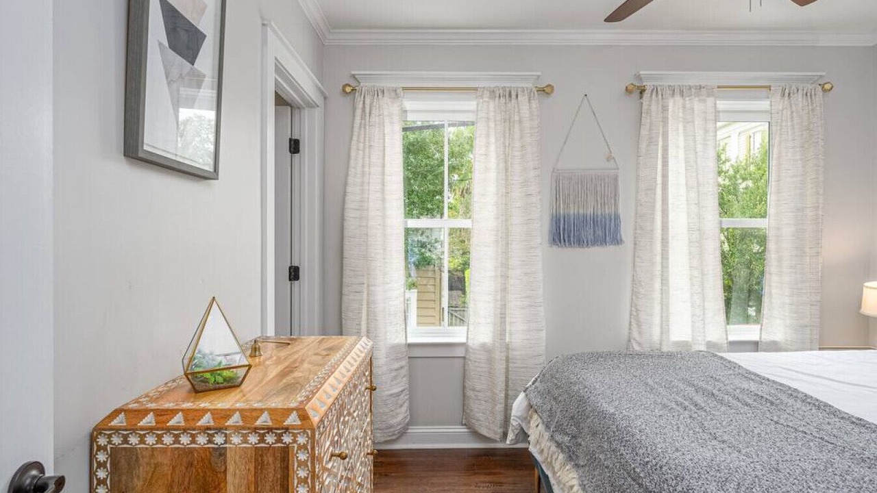 Photo of Bedroom in Beach Institute