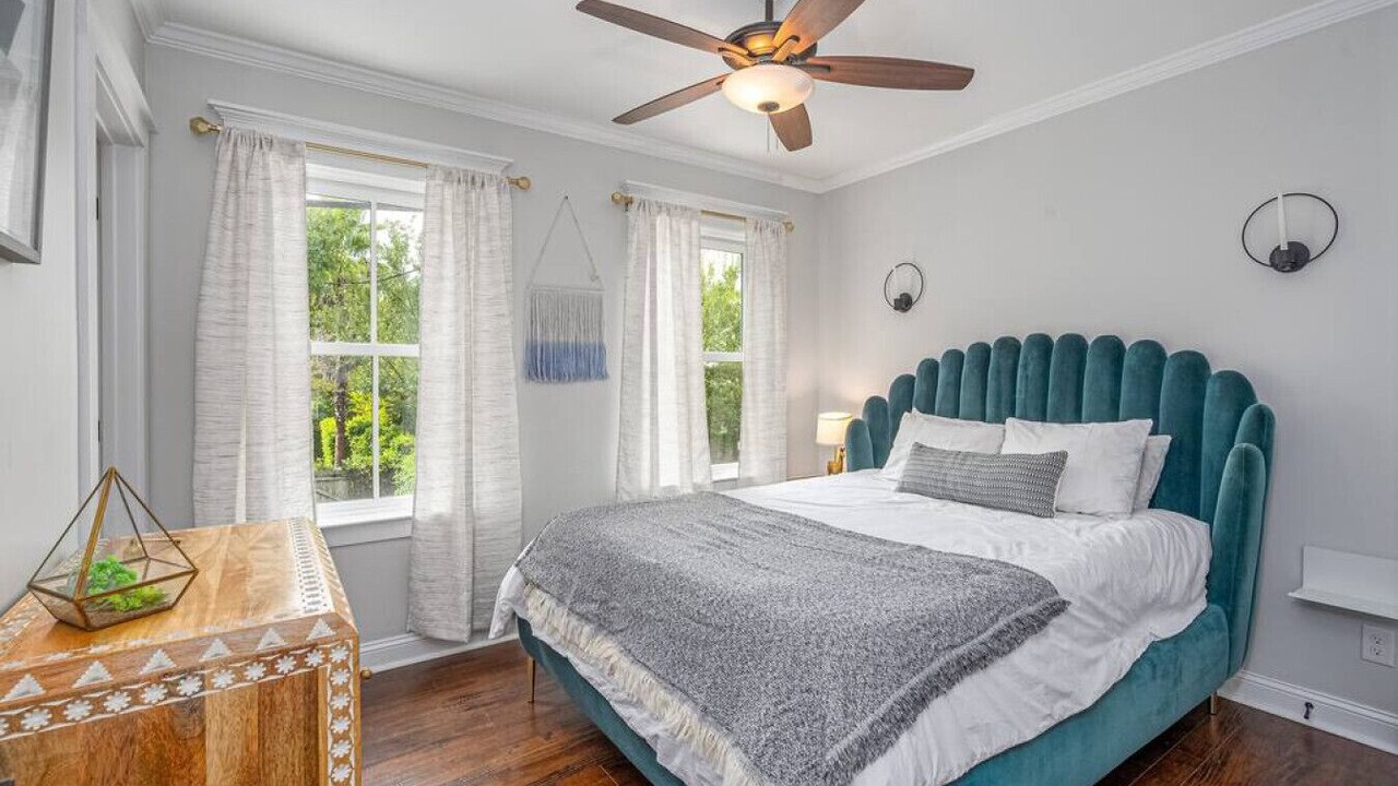 Photo of Bedroom in Beach Institute