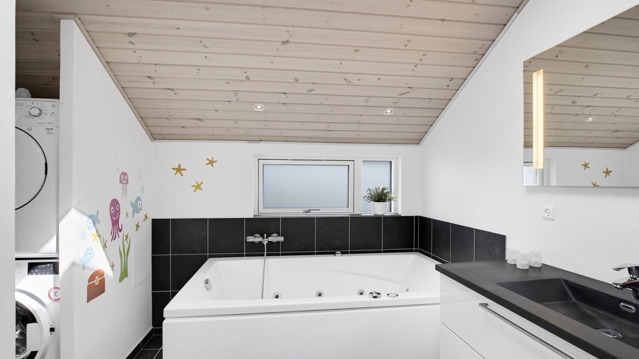 Photo of Bathroom in Flovt Strand