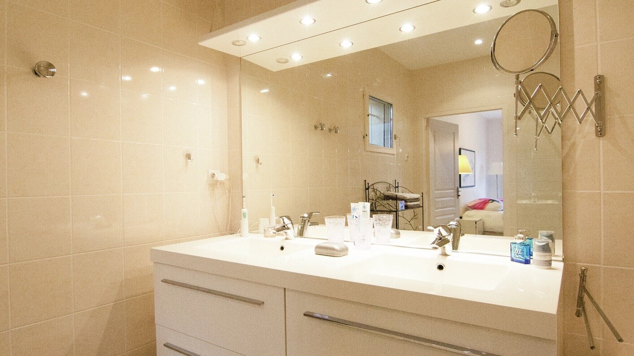 Photo of Bathroom in Rouzede