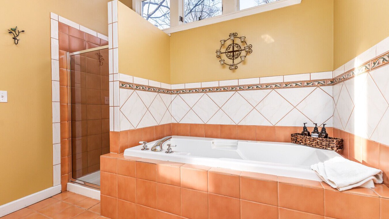 Photo of Bathroom in The Galena Territory